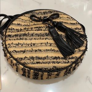Women’s woven crossbody.
